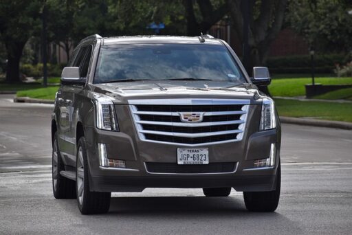 How Limo Companies Calculate Rates: Mileage, Hourly & Flat Airport Fees